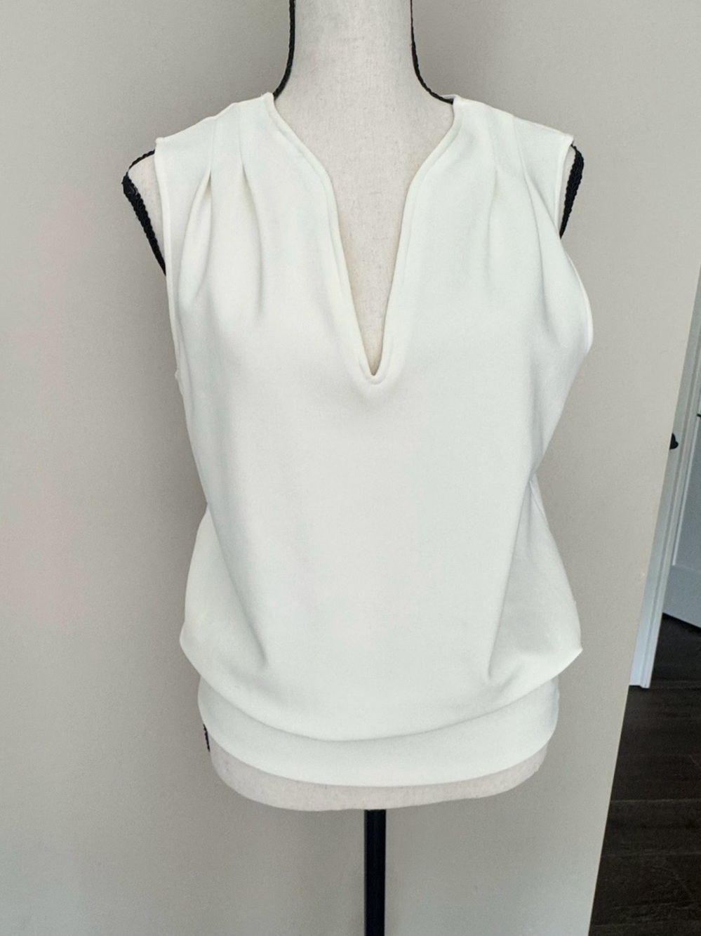 Boston Proper Beyond Travel white Sleeveless Blouse